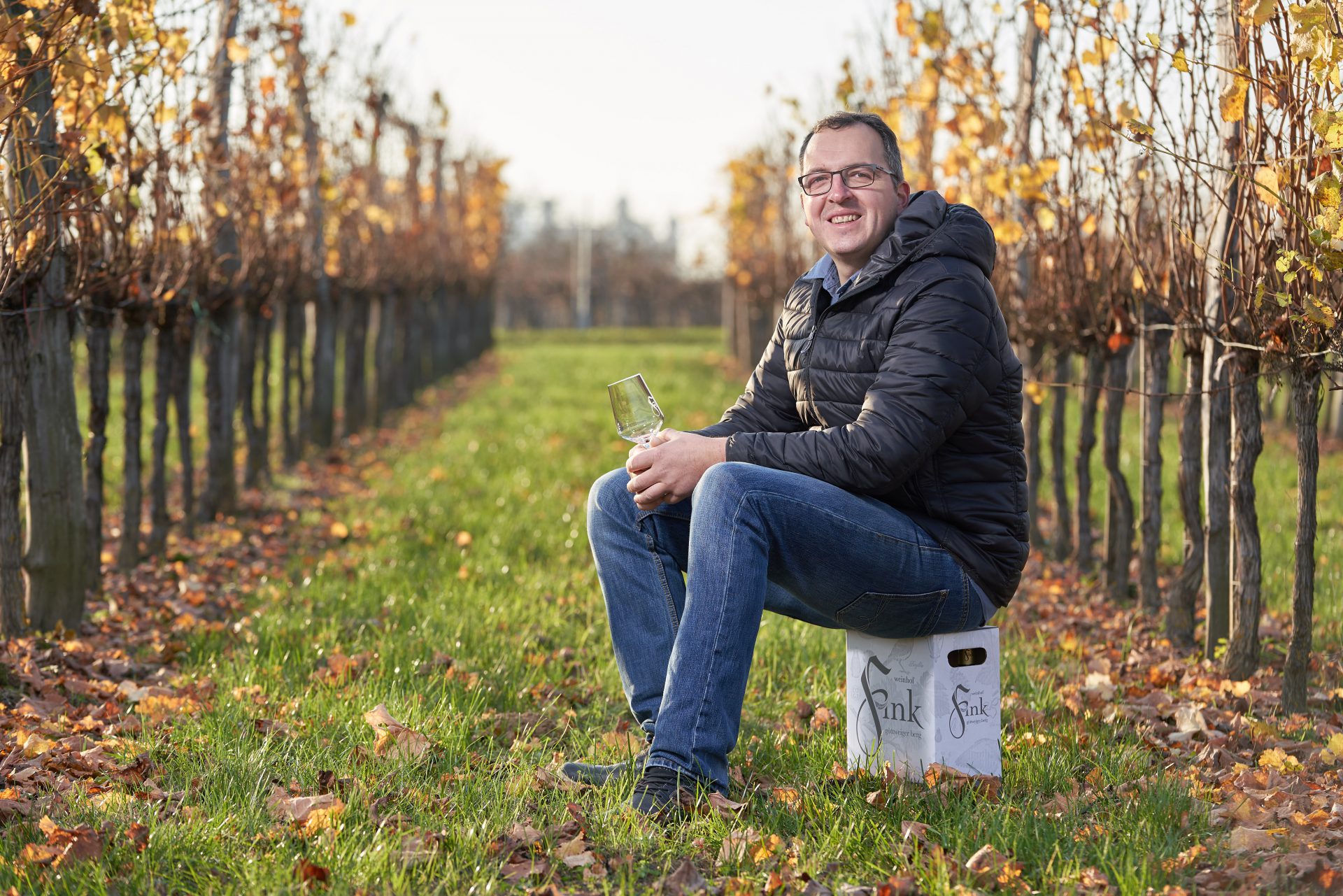 Jungwinzer Christoph Fink führt den Betrieb mit den Eltern.