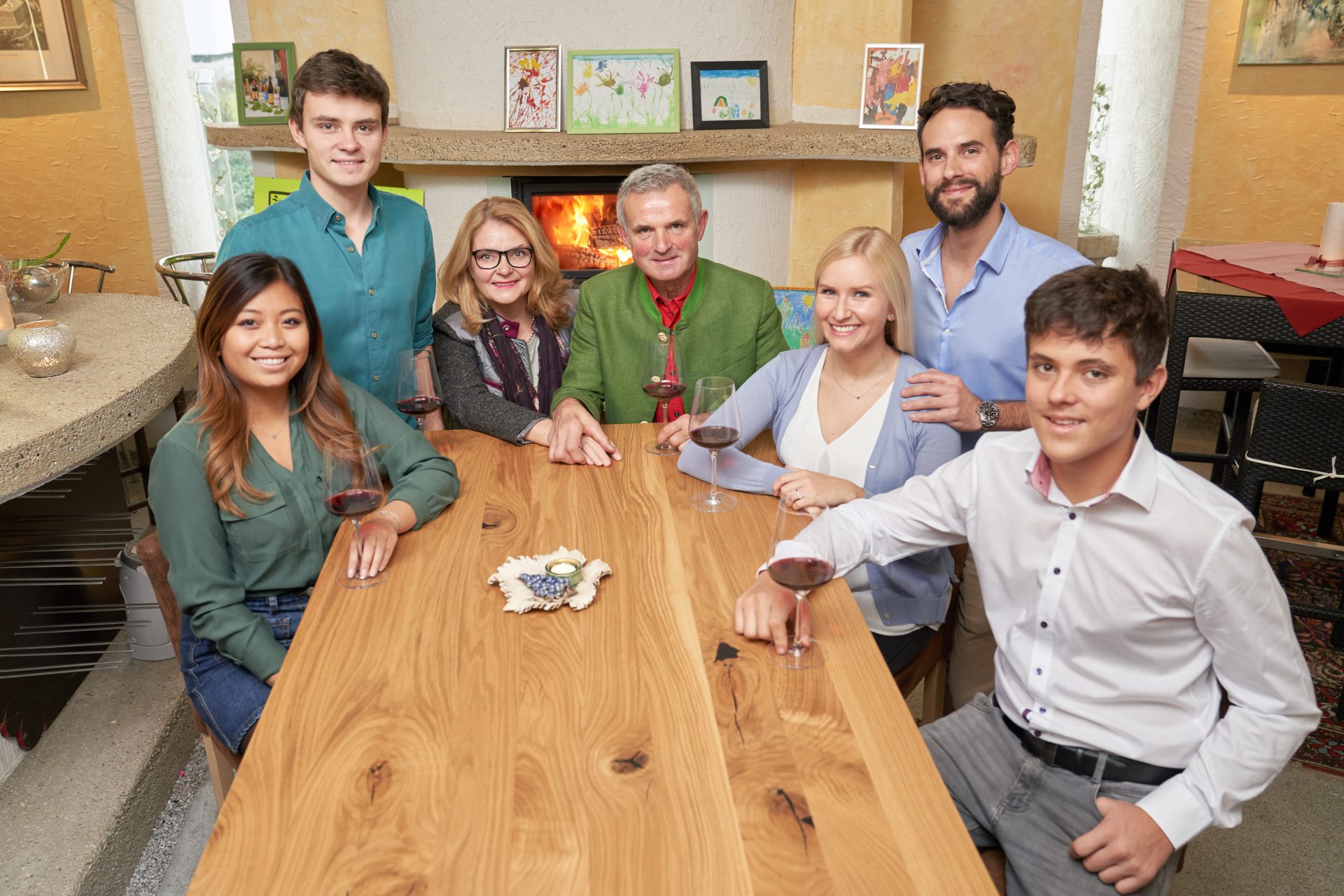 Die Winzerfamilie Hackner ist für ihren TOP-Heurigen bekannt.